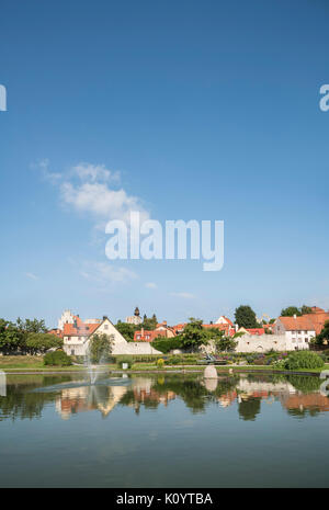 Teich im Park Almedalen in Visby, Gotland, Schweden, Skandinavien. Stockfoto