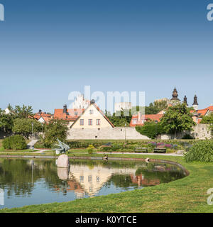 Teich im Park Almedalen in Visby, Gotland, Schweden, Skandinavien. Stockfoto