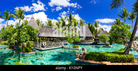 Luxury Resort Spa Gebiet mit traumhaften Pool in Mauritius. Urlaub in den Tropen consept Stockfoto