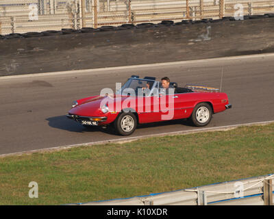 Alfa Romeo 2000 Spider VELOCE Niederländische Lizenz Registrierung 50 HK NL Stockfoto