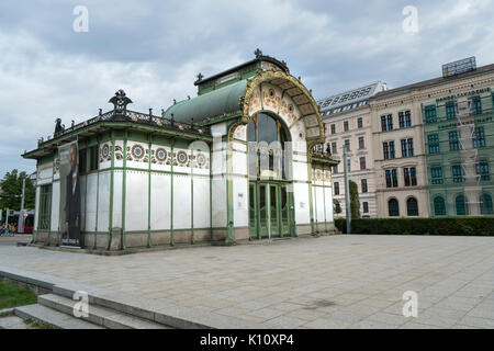 Die alte U-Bahnhof Karlsplatz in Wien Stockfoto