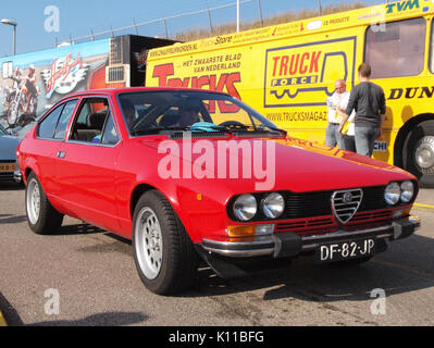 Alfa Romeo Alfetta GTV 2000 Niederländische Lizenz Registrierung DF 82 JP pic 6. Stockfoto