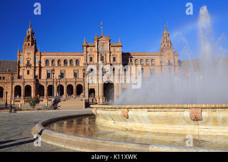 Der Brunnen an der Plaza de Espana oder Spanien Square in Sevilla, Andalusien, Spanien Stockfoto