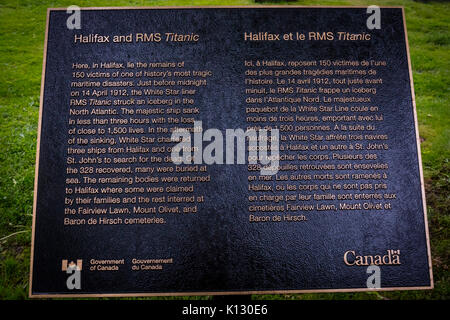 Die gedenktafel der RMS Titanic im Fairview Cemetery in Halifax, Nova Scotia. Stockfoto