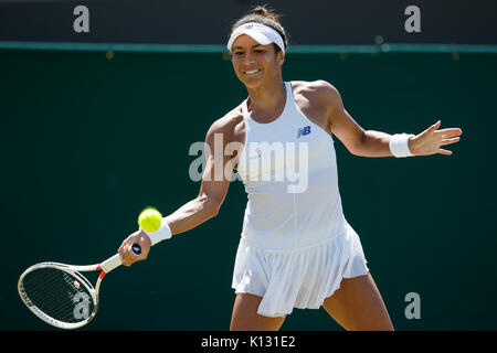 Heather Watson von GB in Aktion an der Ladies' Singles - Wimbledon Championships 2017 Stockfoto