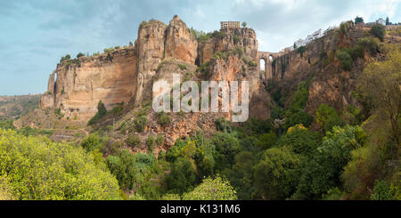 Puente Nuevo, der Neuen Brücke, in Ronda, Spanien Stockfoto