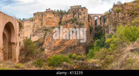 Puente Nuevo, der Neuen Brücke, in Ronda, Spanien Stockfoto