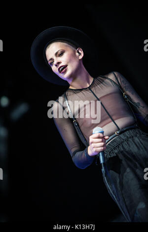 Biddinghuizen, Niederlande, 19. August 2017 Kovacs führt Live at Lowlands Festival 2017 © Roberto Finizio / alamy Leben Nachrichten Stockfoto