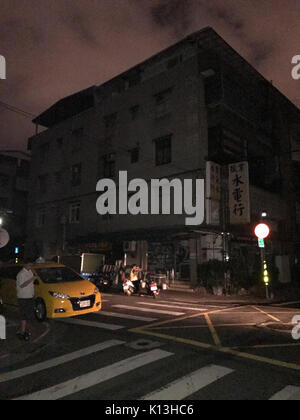 Apartment Gebäude der Minsheng Gemeinschaft ohne Licht in Blackout 20170815 Stockfoto