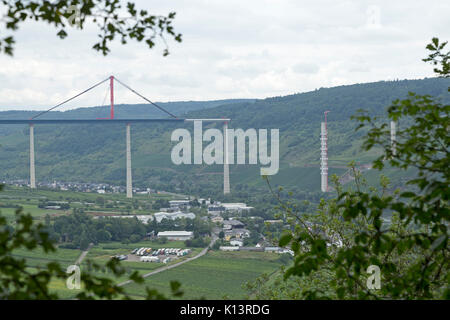 Baustelle Mosel Hochmoselbruecke (Hohe Brücke) zwischen Uerzig und Zeltingen-Rachtig, Mosel, Deutschland Stockfoto