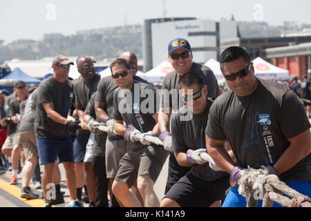 August 19, 2017 - Special Olympics Südkalifornien Ebene ziehen Sie am Flughafen Long Beach in Long Beach, Kalifornien. Die Teams von 25 Leuten konkurrieren zu s Stockfoto