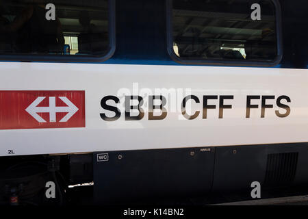 Zug Firmenlogo SBB CFF FFS auf Eisenbahnwagen in Genf, Schweiz. (89) Stockfoto