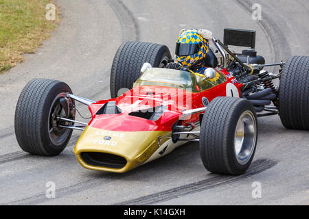 1968 Lotus-Cosworth 49 B mit Fahrer Dan Collins am Goodwood Festival 2017 von Geschwindigkeit, Sussex, UK. Stockfoto