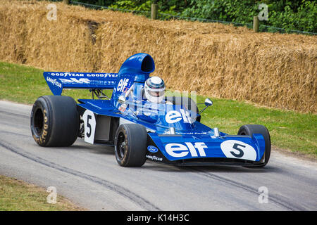 1973 Tyrrell-Cosworth 006 mit Fahrer Mark Stewart am Goodwood Festival 2017 von Geschwindigkeit, Sussex, UK. Stockfoto