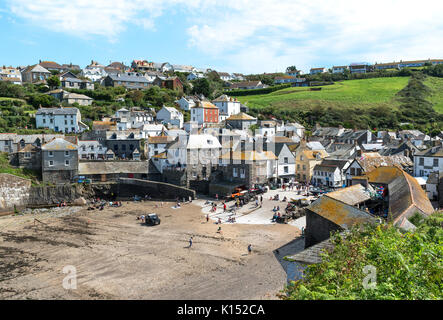 Der Hafen im Küstenort Port Isaac an der Nordküste von Cornwall, England, Großbritannien. Stockfoto