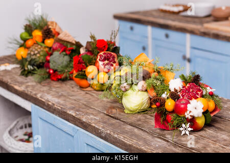 Schön original Blumensträuße der essbare Früchte und Gemüse. Stockfoto