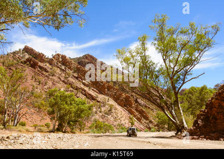 4WD Tour zu Brachina Gorge in Wilpena Pound - Flinders Ranges, SA, Australien Stockfoto