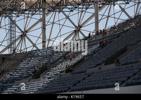 (170825) - SARANSK, Aug 25, 2017 (Xinhua) - Foto am 12.08.22, zeigt die Wolgograd Arena, die am Ufer des Flusses Wolga gelegen, Host 4 Gruppe Stadien Spiele bei der FIFA WM 2018. Die Arena hat eine Kapazität von 45061 Personen. Nach Ansicht der Beamten, die Arena wird im Dezember 2017 abgeschlossen sein. (Xinhua / Wu Zhuang) Stockfoto