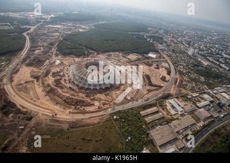 (170825) - SAMARA, Aug 25, 2017 (Xinhua) - Foto am 12.08.24, 2017 zeigt die Samara Arena, die 4 Gruppe während der FIFA WM 2018, in Samara, Russland host Stufen entspricht, und 1 Runde 16. Die Arena hat eine Kapazität von 44395 Personen. Nach Ansicht der Beamten, die Arena wird am 31. Dezember 2017 abgeschlossen sein. (Xinhua / Wu Zhuang) Stockfoto