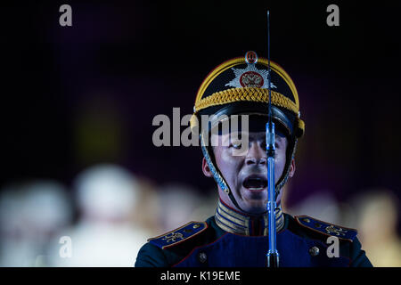 Moskau, Russland. 26 Aug, 2017. Die Ehrengarde der Präsidentschaftswahlen Regiment führt während des passkaya Turm' Internationales Militär Musik Festival in Moskau, Russland, am 26. August 2017. Die passkaya Turm' International Military Music Festival eröffnet auf dem Roten Platz in Moskau am Samstag. Credit: Evgeny Sinitsyn/Xinhua/Alamy leben Nachrichten Stockfoto