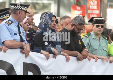 Barcelona, Spanien. 26. August 2017. Während der Demonstration verurteilt die Angriffe, die 15 Personen, die in der vergangenen Woche in Barcelona, Spanien, Samstag, 26.08.2017, getötet. Credit: Gtres Información más Comuniación auf Linie, S.L./Alamy leben Nachrichten Stockfoto