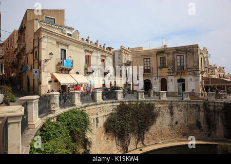 Sizilien, der Insel Ortygia oder Ortigia ist im historischen Zentrum von Syrakus, Häuser der Altstadt von Fonte Aretusa Stockfoto