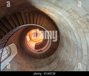 Die Dean's Staircase, St Paul's Cathedral, Wendeltreppe, berühmt gemacht als die Divination Stairwell in Szenen aus den Harry Potter Filmen, London UK Stockfoto