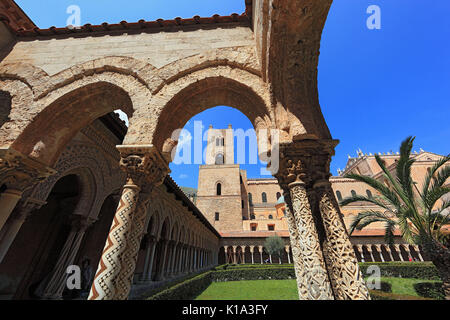 Sizilien, stadt von Monreale, die Kathedrale Santa Maria Nuova, der Kreuzgang der Abtei, Unesco Stockfoto