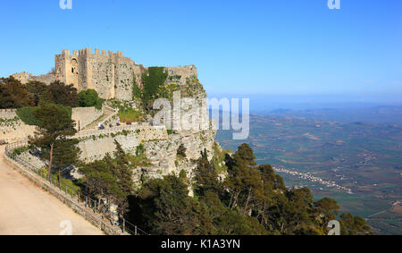 Sizilien, Dorf Erice in der Provinz Trapani, die normannische Burg Castello di Venere Stockfoto