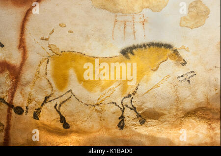 Prähistorischen Höhlenmalereien von Wild Horse (Dun horse), Lascaux IV Höhlen, Perigord, Montignac, Dordogne, Frankreich Stockfoto