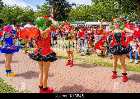 Kaleidoskop auf Parade, Tänzer, PNE, Vancouver, British Columbia, Kanada. Stockfoto