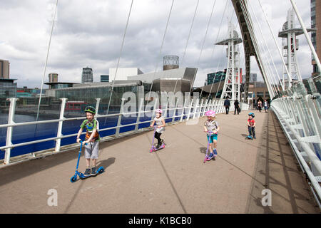 MediaCityUK ist ein 200 Morgen gemischt genutzte Immobilie Entwicklung an den Ufern des Manchester Ship Canal in Salford Quays und Trafford, Greater Manchester, England. Stockfoto