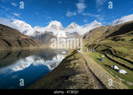 Trekking auf den Huayhuash Trek, Cordillera Huayhuash, Peru Stockfoto