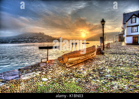 Stadt Dartmouth, England. Malerische morgendliche Aussicht von Dartmouth des historischen Bayard Cove. Stockfoto