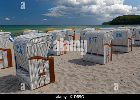 Liegestühle am Strand, Seebad Binz, Rügen, Mecklenburg-Vorpommern, Deutschland Stockfoto