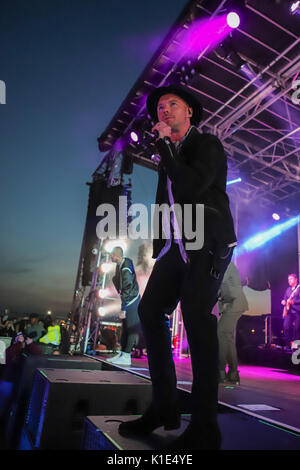 Boyzone bei Hastings Pier Stockfoto