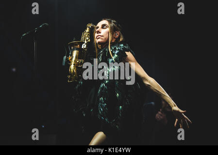 Torino, Italien. 25 Aug, 2017: PJ Harvey live auf der Bühne des heutigen Festival in Turin Credit: Alessandro Bosio/Alamy leben Nachrichten Stockfoto