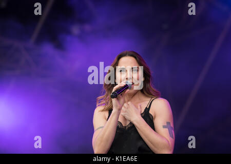 Carfest Südwesten Laverstoke Park Farm, Overton, Basingstoke. Am Samstag, den 26. August 2017 Mel c auf der Bühne Stockfoto