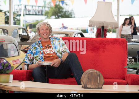 Overton, Großbritannien. 26 August, 2017. Carfest Südwesten Laverstoke Park Farm, Overton, Basingstoke. Am Samstag, den 26. August 2017 Credit: Martin woolmington/Alamy leben Nachrichten Stockfoto