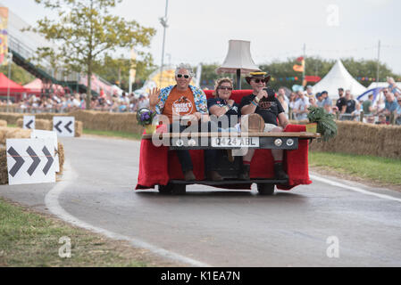 Overton, Großbritannien. 26 August, 2017. Carfest Südwesten Laverstoke Park Farm, Overton, Basingstoke. Am Samstag, den 26. August 2017 Credit: Martin woolmington/Alamy leben Nachrichten Stockfoto