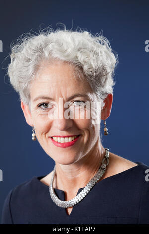 Edinburgh, Großbritannien. 27 Aug, 2017. Madeleine Bunting, der englische Schriftsteller und Kolumnist, beim Edinburgh International Book Festival erscheinen. Credit: GARY DOAK/Alamy leben Nachrichten Stockfoto