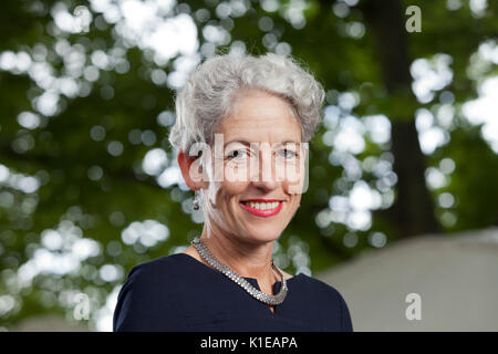 Edinburgh, Großbritannien. 27 Aug, 2017. Madeleine Bunting, der englische Schriftsteller und Kolumnist, beim Edinburgh International Book Festival erscheinen. Credit: GARY DOAK/Alamy leben Nachrichten Stockfoto