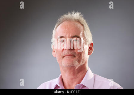 Edinburgh, Schottland, Großbritannien. 27 Aug, 2017. Tag 16 Edinburgh International Book Festival. Bild: Martin Sixsmith ist ein britischer Autor und Radio-/TV-Moderatorin, vor allem für die BBC. Credit: Pako Mera/Alamy leben Nachrichten Stockfoto