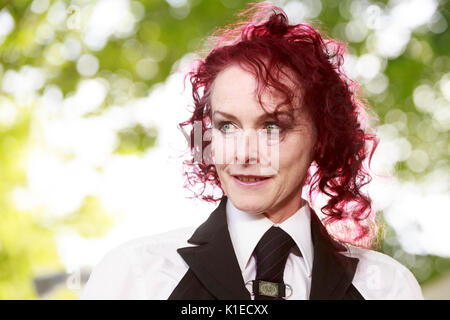 Edinburgh, Schottland, Großbritannien. 27 Aug, 2017. Tag 16 Edinburgh International Book Festival. Im Bild: Rosie Girlande, Schriftsteller, Dichter und Sänger mit Post-punk-band. Credit: Pako Mera/Alamy leben Nachrichten Stockfoto