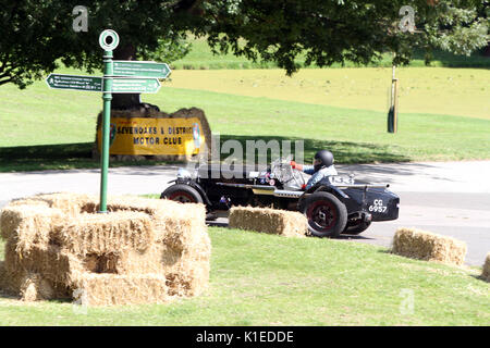 London, Großbritannien. 27 August, 2017. 1934 Wolseley Hornet Spezielle konkurrieren in der Zeit Versuche an der Motorsport im Palace in Süd- London England 27 08 2017 Quelle: Theodore liasi/Alamy leben Nachrichten Stockfoto