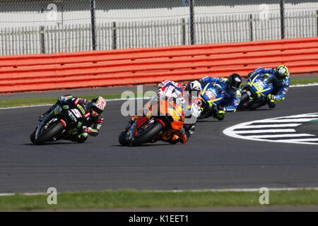 Silverstone, Großbritannien. 27 Aug, 2017. Maßnahmen auf luffield Ecke während der OCTO britischen MotoGP Credit: Motofoto/Alamy leben Nachrichten Stockfoto