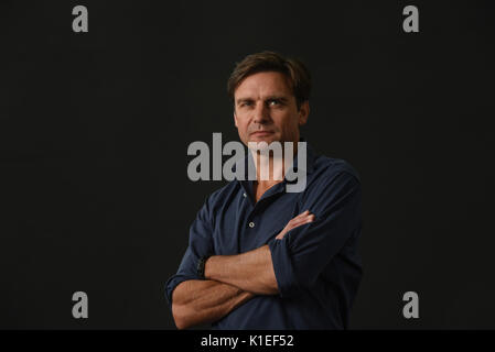 Edinburgh, Schottland, Großbritannien. 27 Aug, 2017. Das Edinburgh International Book Festival Sonntag, 27 August. Swindon Romancier Richard Bart präsentiert seine Show Nicht zu Vergessen sprechen über Familie Geschichten. Credit: Stuart Cobley/Alamy leben Nachrichten Stockfoto