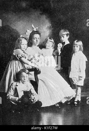 Portrait von Theodore Roosevelts Kinder, von links, Theodore Roosevelt, Junior, Sitzen, Ethel Roosevelt Derby, Alice Roosevelt Longworth, Quentin Roosevelt, Archibald Roosevelt, und Kermit Roosevelt, 1897. Stockfoto