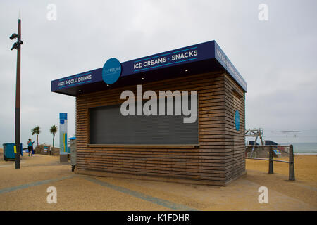 BOURNEMOUTH, Großbritannien - 22 August, 2017: Der Prom-Kiosk auf Bournemouth Seafront Stockfoto