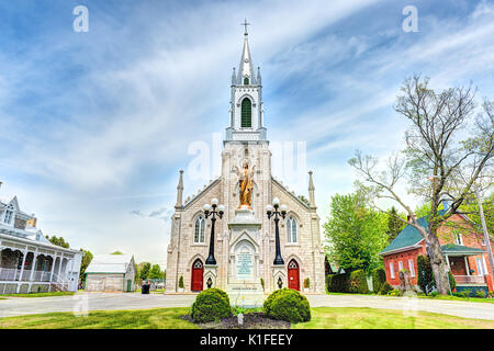 Batiscan, Kanada - 29. Mai 2017: Pfarrkirche Saint Francois Xavier de Batiscan Zeichen in der kleinen Stadt am Chemin du Roy Stockfoto